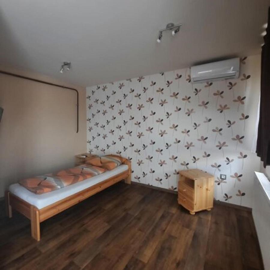 Ikszt Vendeghaz Hotell Dávod Eksteriør bilde